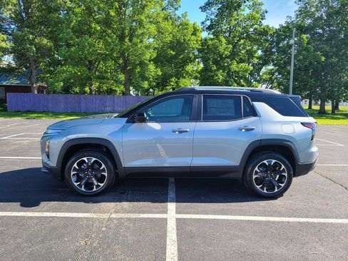 New 2026 Chevrolet Equinox LT w/ Convenience Package II AWD/4WD image 4