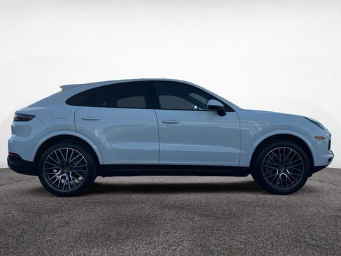 Used 2021 Porsche Cayenne Coupe AWD/4WD image 6
