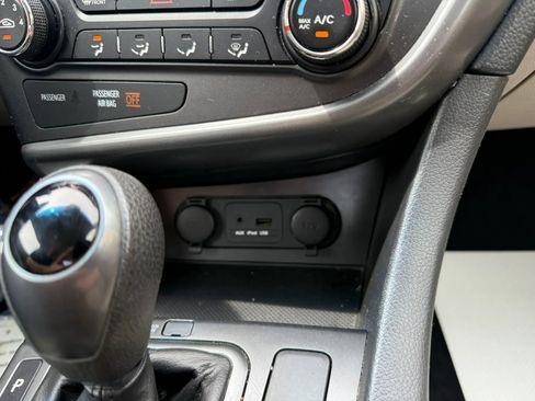 Used 2012 Kia Optima LX image 11