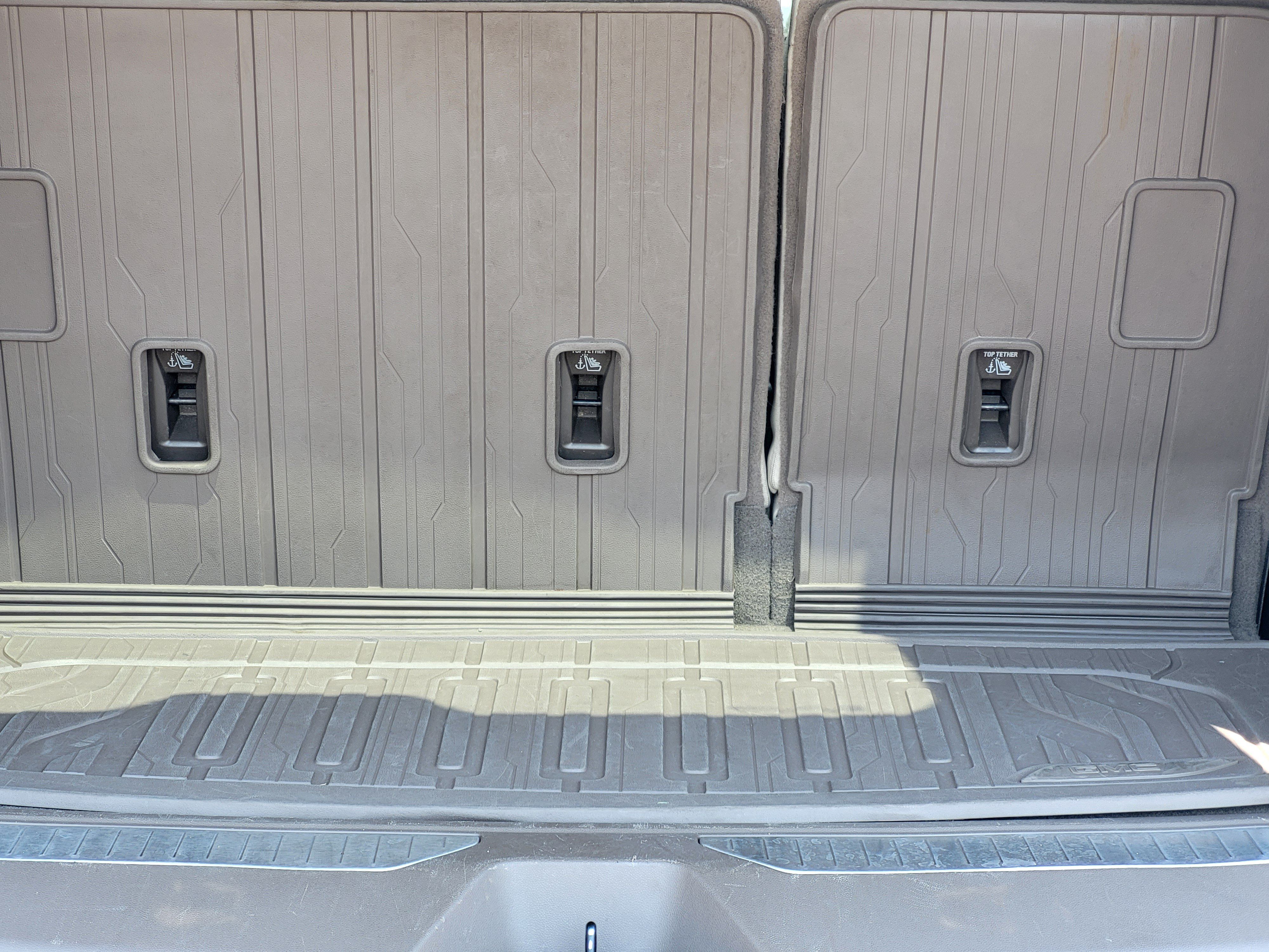 Used 2023 GMC Yukon Denali w/ LPO, Floor Liner Package AWD/4WD image 27