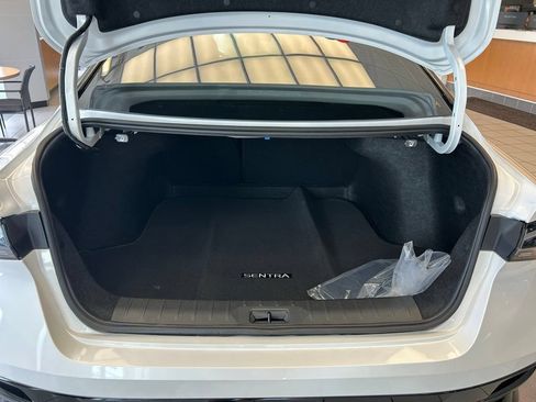 New 2026 Nissan Sentra SR w/ Floor Mat Package FWD image 47