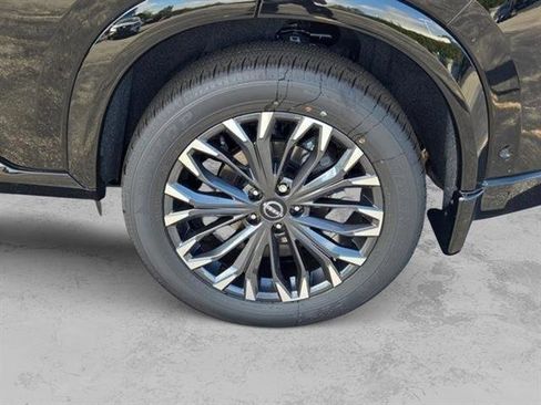 New 2026 Nissan Rogue Platinum image 3