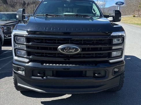 Used 2024 Ford F250 Lariat w/ Black Appearance Package image 2