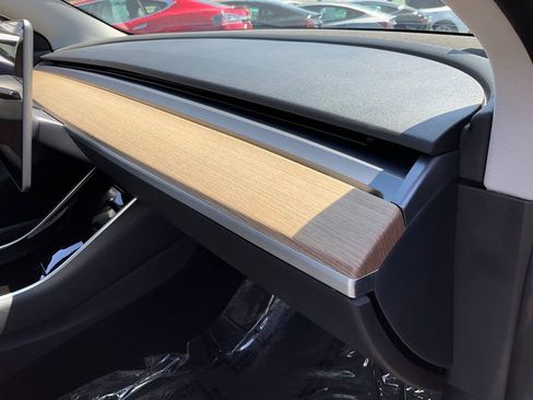 Used 2018 Tesla Model 3 Long Range image 71