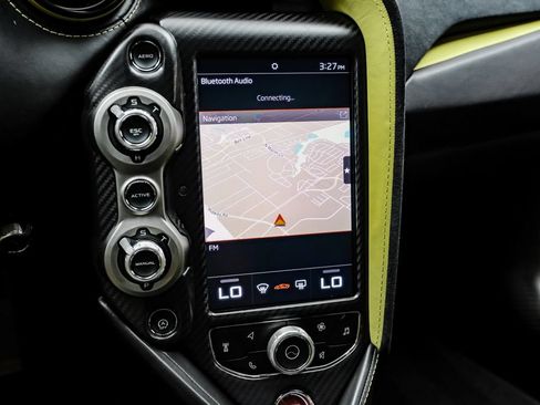Used 2018 McLaren 720S Performance RWD image 18