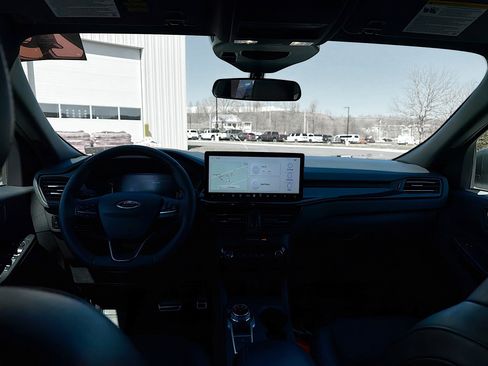 Used 2023 Ford Escape ST-Line w/ Tech Pack #1 image 24