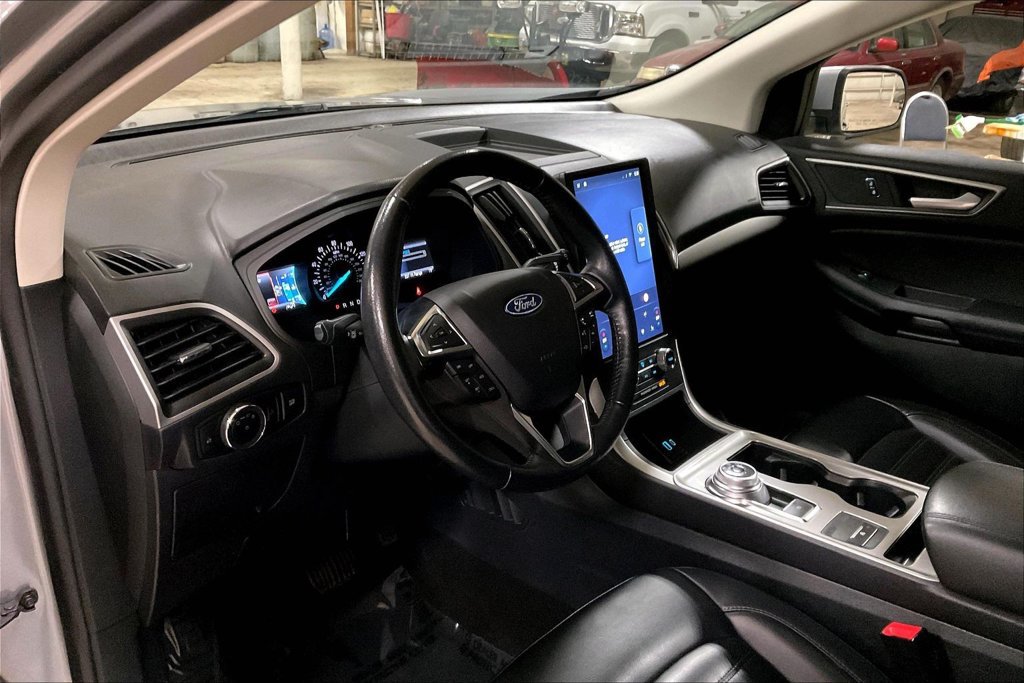 Certified 2024 Ford Edge SEL AWD/4WD image 13