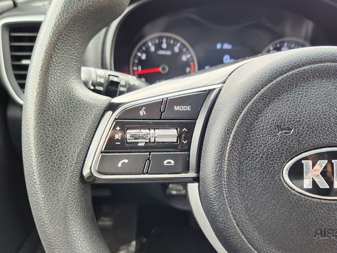 Used 2022 Kia Sportage LX AWD/4WD image 17