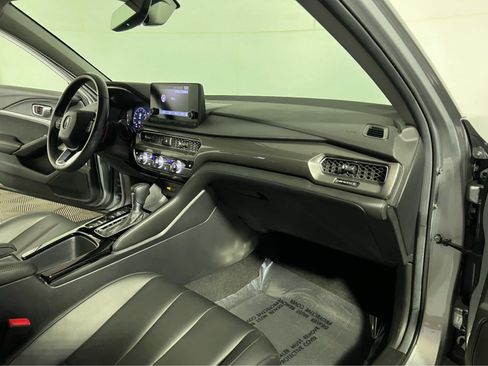 Certified 2025 Acura Integra FWD image 29