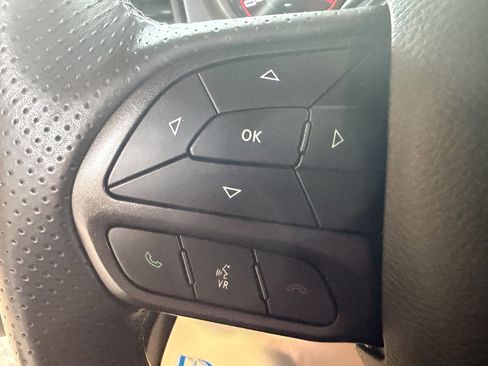 Used 2022 Dodge Challenger SXT w/ Driver Convenience Group image 16