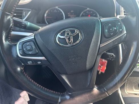 Used 2016 Toyota Camry SE FWD image 9