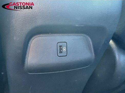 Used 2024 Nissan Sentra SV FWD image 32