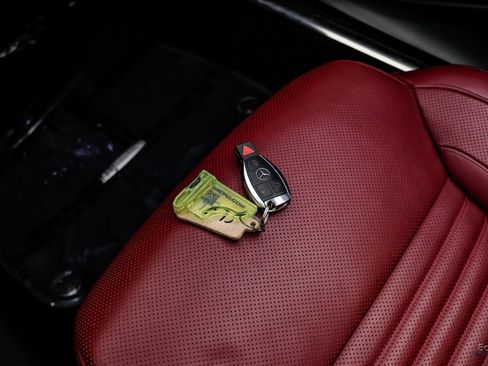 Used 2017 Mercedes-Benz SL 550 image 98