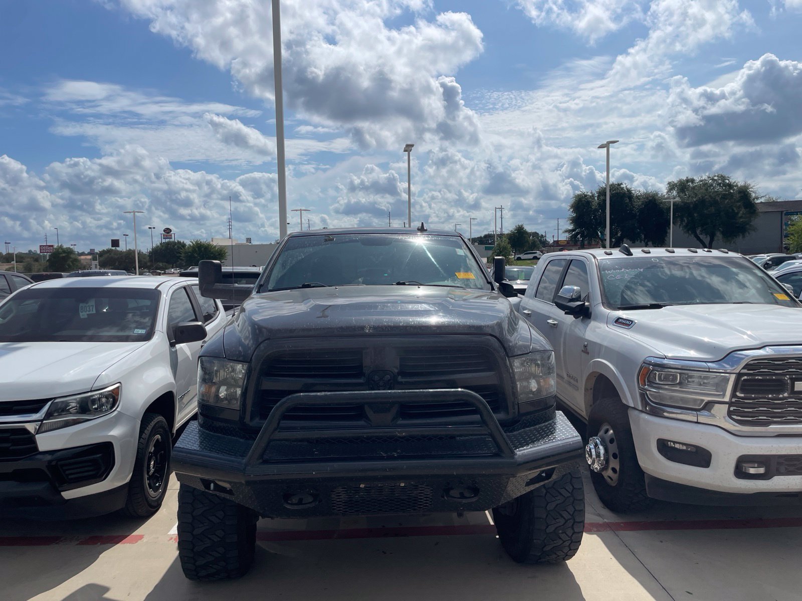 Used 2016 RAM 2500 Lone Star w/ Black Appearance Group AWD/4WD image 2