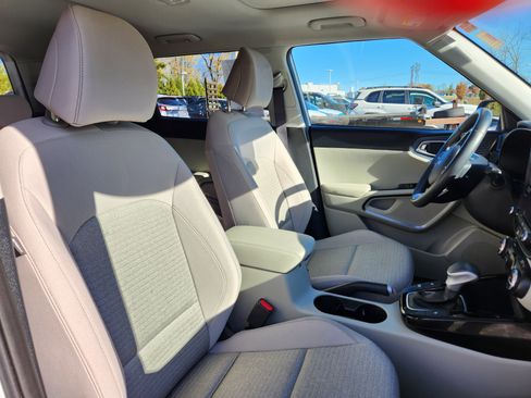 Used 2023 Kia Soul EX image 16