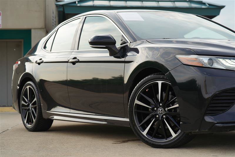 Used 2019 Toyota Camry XSE w/ Navigation Package FWD image 12