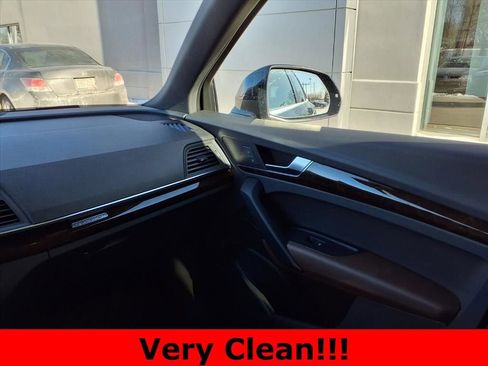 Used 2019 Audi Q5 2.0T Premium w/ Convenience Package image 27