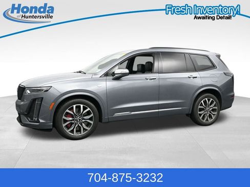 Used 2022 Cadillac XT6 Sport w/ Technology Package AWD/4WD image 5