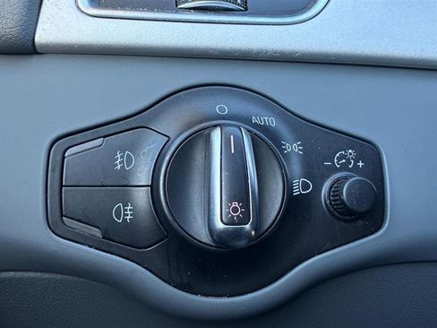 Used 2016 Audi A4 2.0T Premium Plus w/ Technology Package image 15