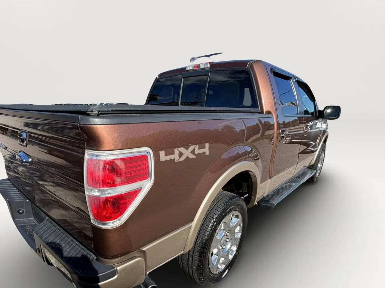 Used 2011 Ford F150 Lariat w/ Lariat Chrome Pkg AWD/4WD image 3