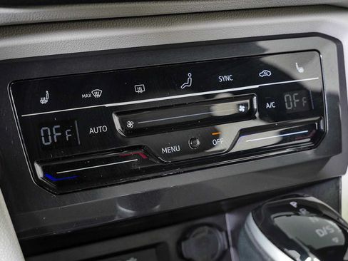 Certified 2023 Volkswagen Tiguan SE R-Line FWD image 18