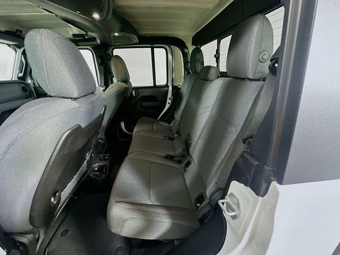 Used 2026 Jeep Gladiator Rubicon w/ Steel Power Dome Hood Package AWD/4WD image 14