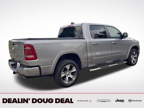 Used 2019 RAM 1500 Laramie AWD/4WD image 7
