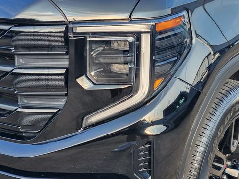 Used 2024 GMC Sierra 1500 Elevation RWD image 9