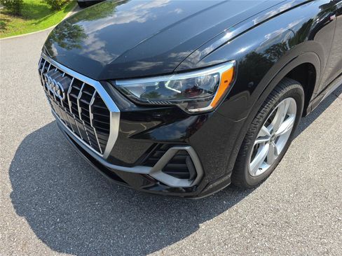 Used 2021 Audi Q3 2.0T Premium w/ Convenience Package AWD/4WD image 9