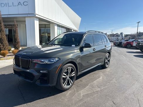Used 2022 BMW X7 M50i image 2
