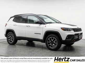 Used 2025 Jeep Compass Trailhawk video 1