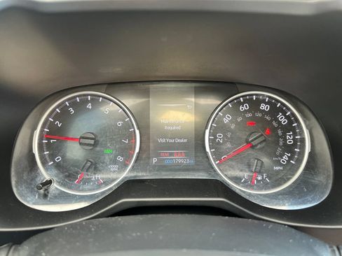 Used 2020 Toyota RAV4 XLE FWD image 14