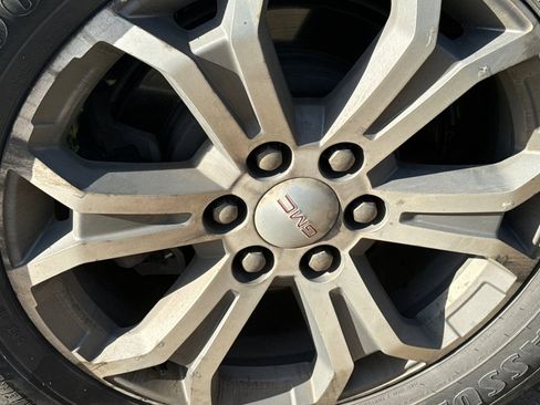 Used 2015 GMC Acadia SLT AWD/4WD image 3