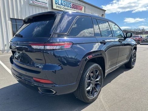 Used 2023 Jeep Grand Cherokee 30th Anniversary image 3