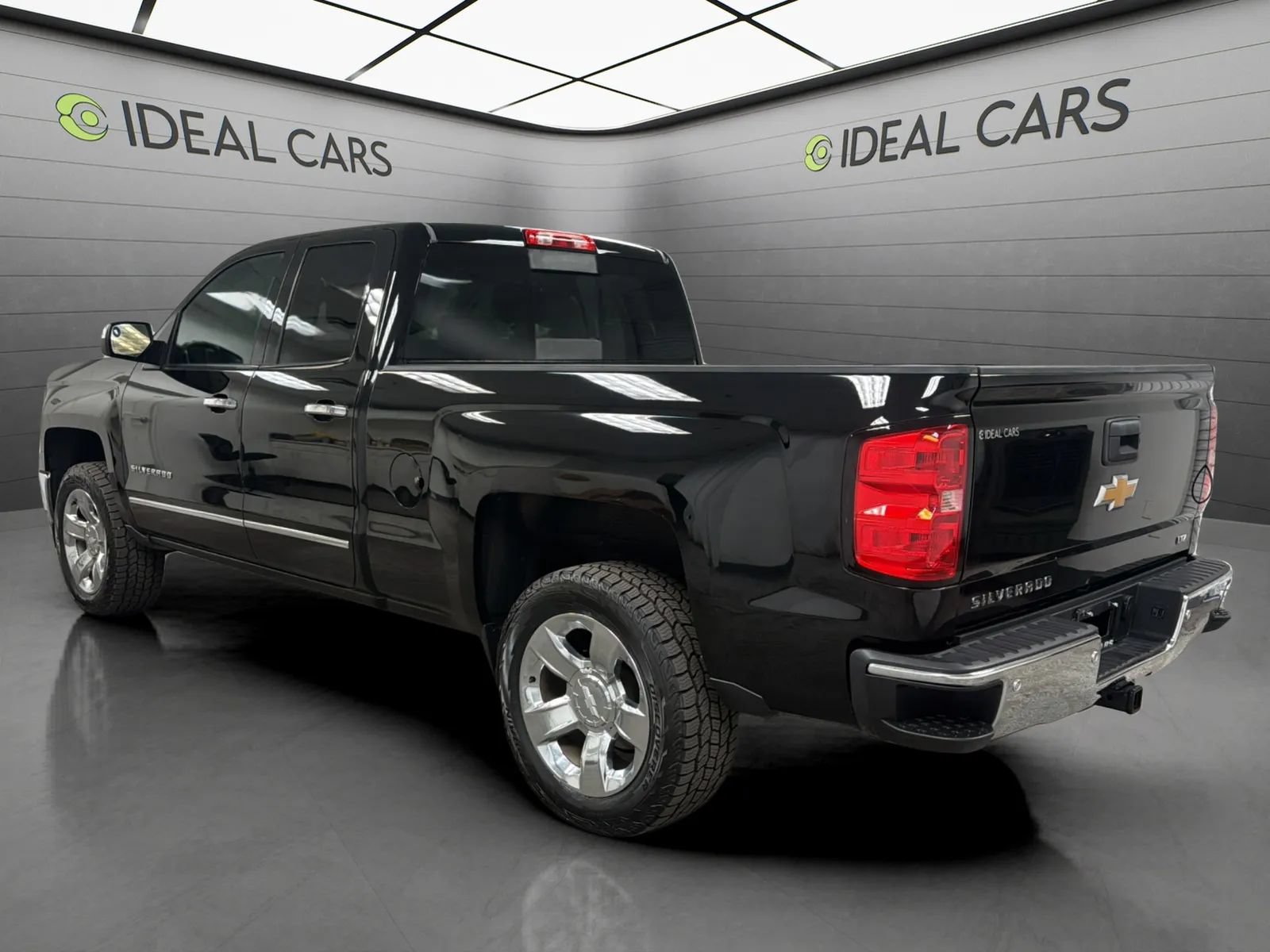 Used 2014 Chevrolet Silverado 1500 LTZ w/ LTZ Plus Package RWD image 3