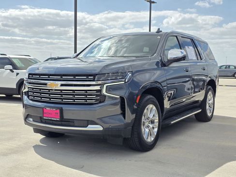 Used 2021 Chevrolet Tahoe Premier w/ Premium Package image 2