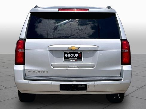 Used 2015 Chevrolet Suburban LT RWD image 5