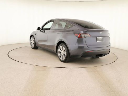 Used 2023 Tesla Model Y Long Range image 4
