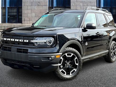 Certified 2022 Ford Bronco Sport Outer Banks w/ Tech Package image 2
