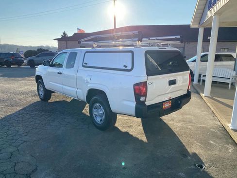 Used 2021 Toyota Tacoma SR image 3