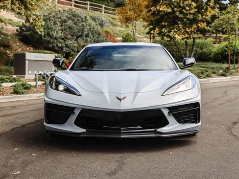 Used 2022 Chevrolet Corvette Stingray Coupe w/ Z51 Performance Package RWD image 2