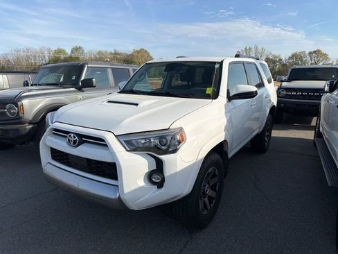Used 2021 Toyota 4Runner TRD Off-Road image 1