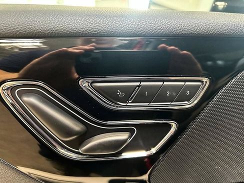 Used 2025 Lincoln Aviator AWD w/ Equipment Group 101A image 11