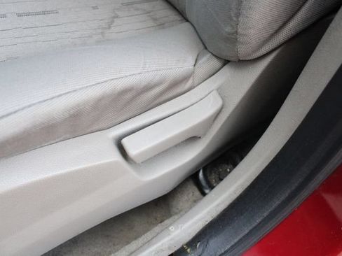 Used 2011 Ford Focus SE w/ Sedan SE Appearance Pkg FWD image 4