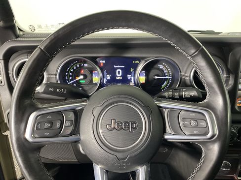 Used 2022 Jeep Wrangler Unlimited Sahara w/ Cold Weather Group image 22