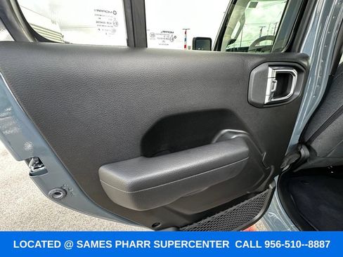 Used 2025 Jeep Gladiator Sport AWD/4WD image 19