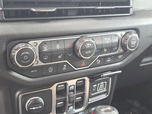 New 2026 Jeep Wrangler Unlimited Sport AWD/4WD image 21