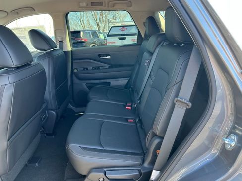 New 2026 Nissan Pathfinder SL AWD/4WD image 5