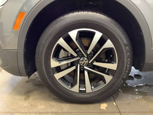 Used 2024 Volkswagen Tiguan S AWD/4WD image 18