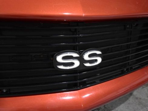 Used 2002 Chevrolet Camaro Z28 w/ SS Performance/Appearance Pkg RWD image 4